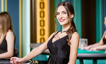 Hình ảnh nhân viên hỗ trợ khách hàng GI88 đang tư vấn